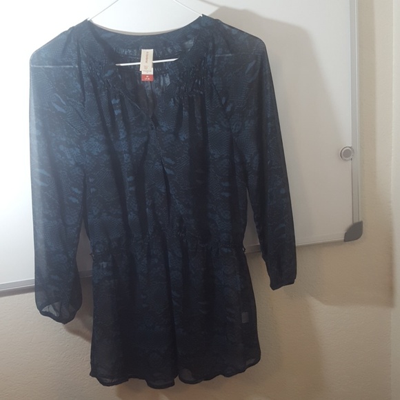 No Boundaries Tops - No boundaries sheer top